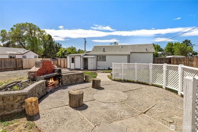 208 N Spokane Street, Kittitas, WA 98934