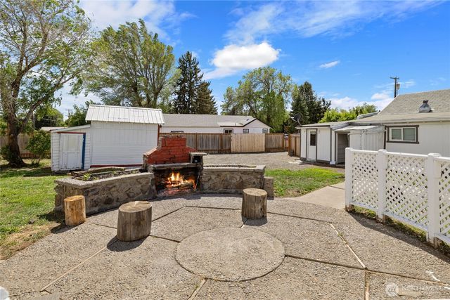 208 N Spokane Street, Kittitas, WA 98934