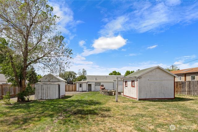 208 N Spokane Street, Kittitas, WA 98934