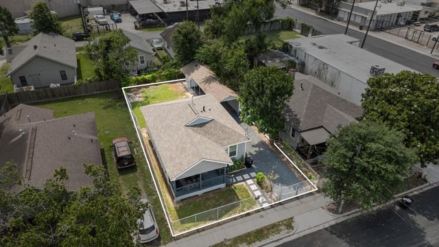 1505 Hussion Street, Houston, TX 77003