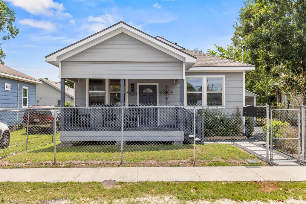 1505 Hussion Street, Houston, TX 77003