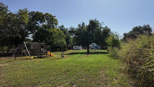 200 S Mimosa Street, Paradise, TX 76073