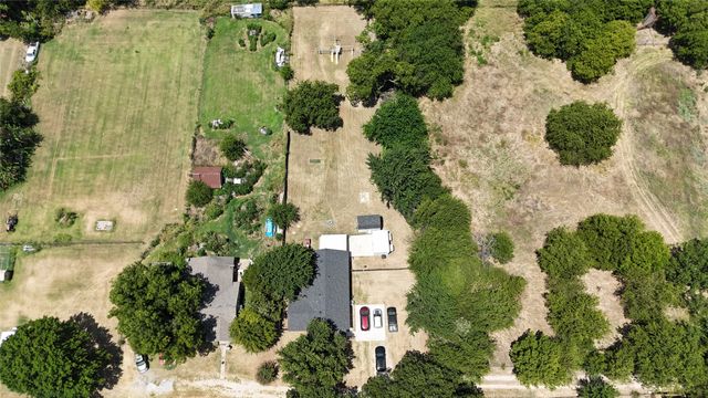 200 S Mimosa Street, Paradise, TX 76073