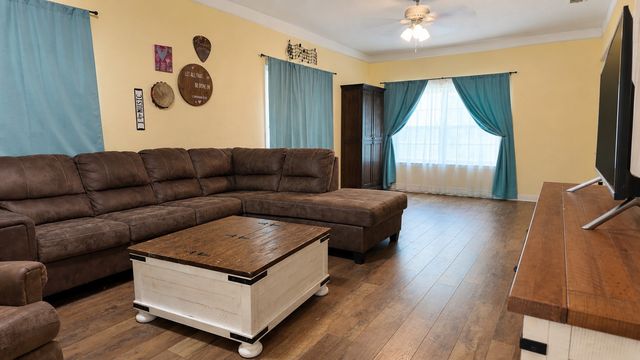 200 S Mimosa Street, Paradise, TX 76073