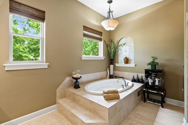 7 Crystal Mountain Cove, Maumelle, AR 72113