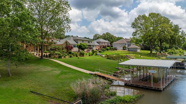 7 Crystal Mountain Cove, Maumelle, AR 72113