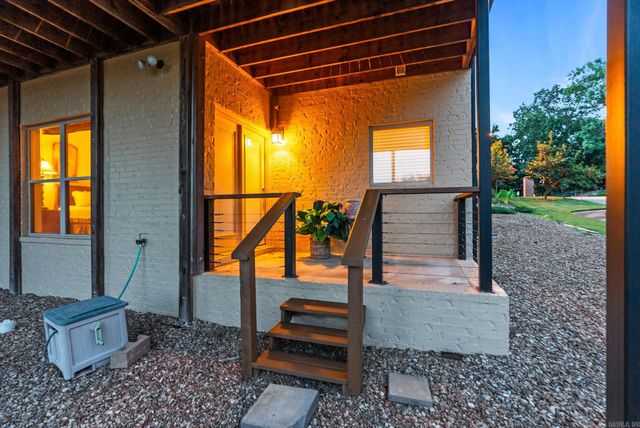 7 Crystal Mountain Cove, Maumelle, AR 72113