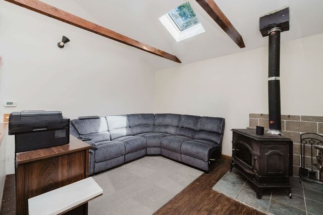 25 Highstone St, Taunton, MA 02718