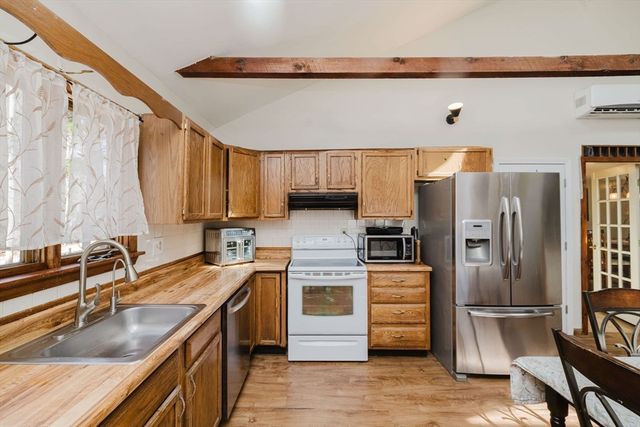 25 Highstone St, Taunton, MA 02718