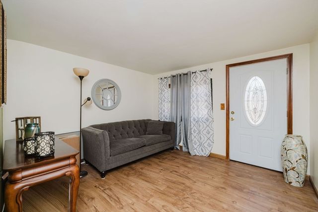 25 Highstone St, Taunton, MA 02718