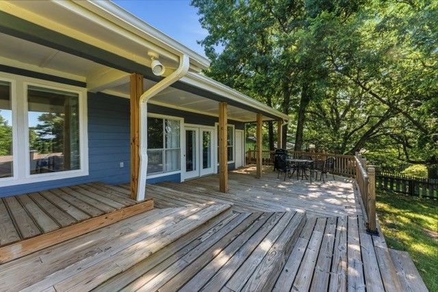 1114 Ridgeway Drive, Fayetteville, AR 72701