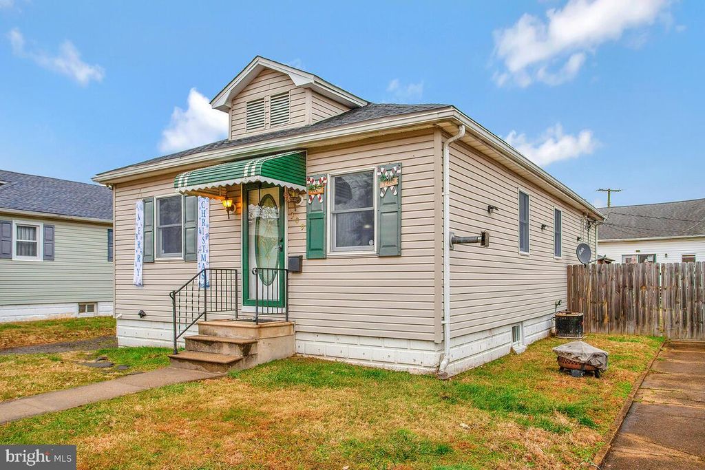 309 GEORGE AVE, Essex, MD 21221