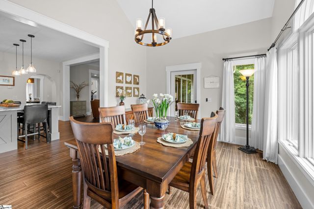 142 W. Bay View Drive, Seneca, SC 29672