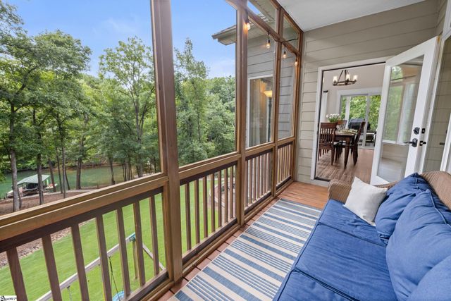 142 W. Bay View Drive, Seneca, SC 29672