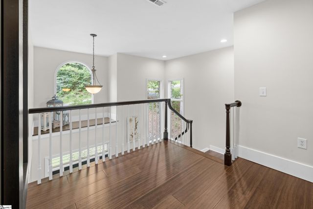 142 W. Bay View Drive, Seneca, SC 29672