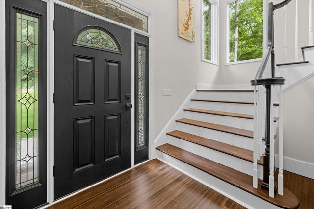 142 W. Bay View Drive, Seneca, SC 29672