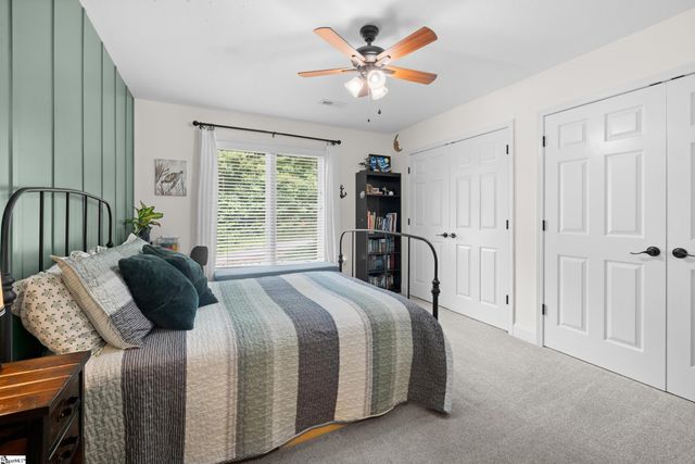 142 W. Bay View Drive, Seneca, SC 29672