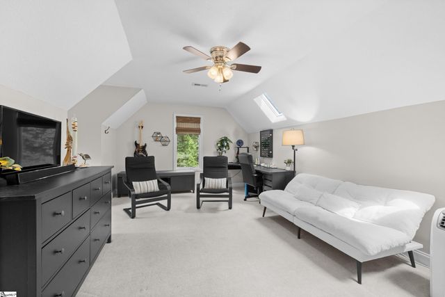 142 W. Bay View Drive, Seneca, SC 29672