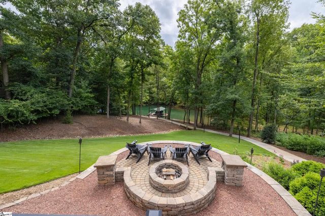 142 W. Bay View Drive, Seneca, SC 29672
