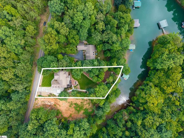 142 W. Bay View Drive, Seneca, SC 29672