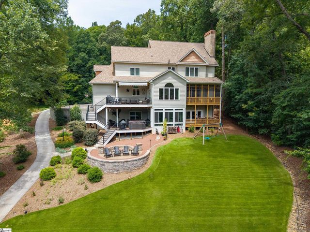 142 W. Bay View Drive, Seneca, SC 29672