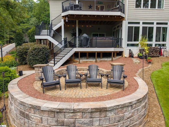 142 W. Bay View Drive, Seneca, SC 29672