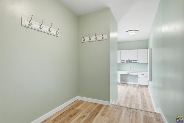 2309 SE 28th CT, Topeka, KS 66605