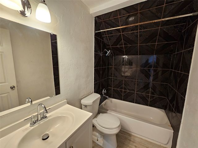 4273 Keys Drive, The Colony, TX 75056