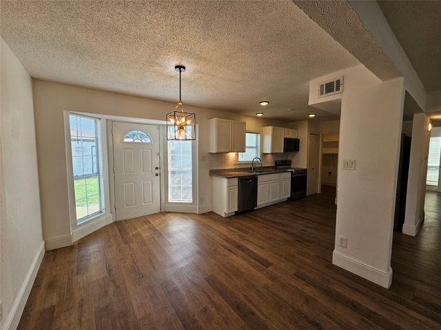 4273 Keys Drive, The Colony, TX 75056