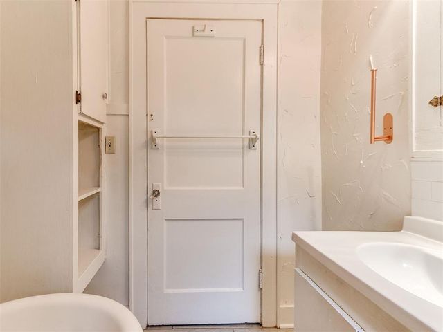 2837 NW 18th Street, Oklahoma City, OK 73107