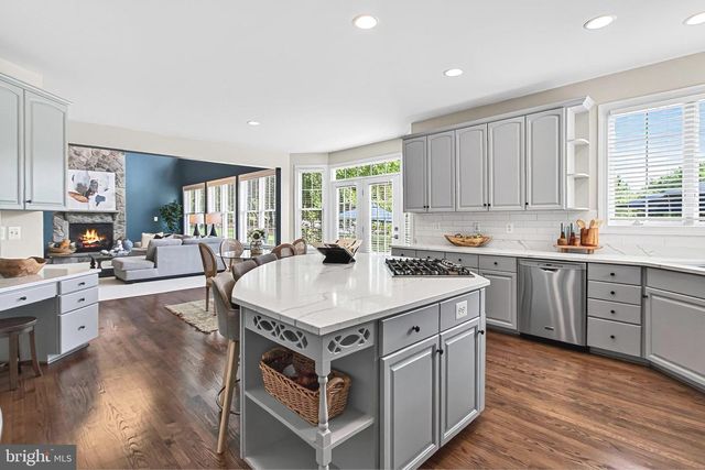 42774 GLENSIDE DR, Brambleton, VA 20148