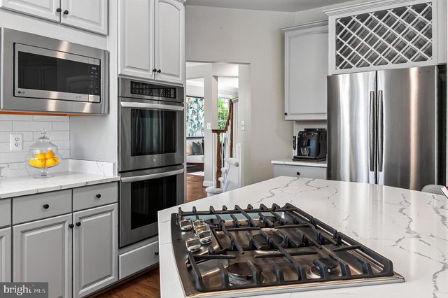 42774 GLENSIDE DR, Brambleton, VA 20148