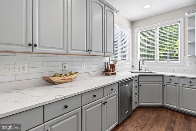 42774 GLENSIDE DR, Brambleton, VA 20148