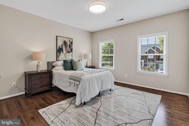 42774 GLENSIDE DR, Brambleton, VA 20148