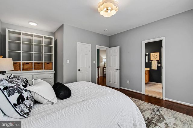 42774 GLENSIDE DR, Brambleton, VA 20148