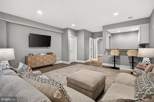 42774 GLENSIDE DR, Brambleton, VA 20148