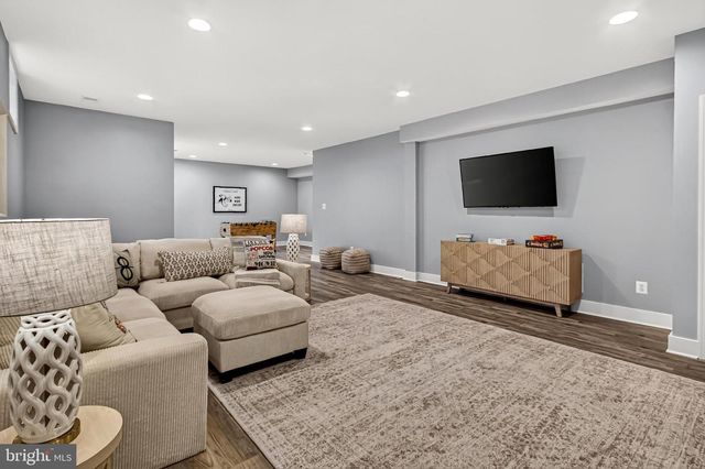 42774 GLENSIDE DR, Brambleton, VA 20148