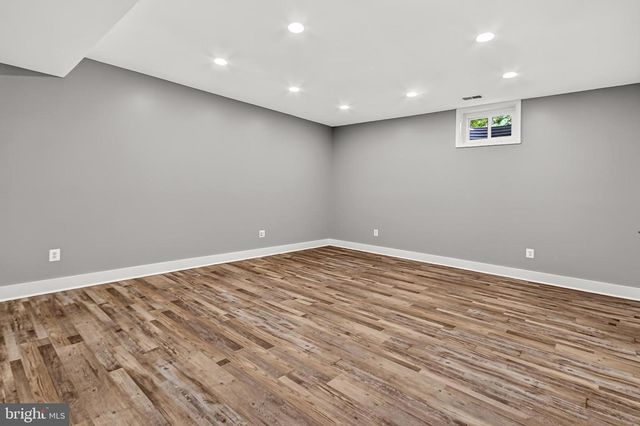 42774 GLENSIDE DR, Brambleton, VA 20148