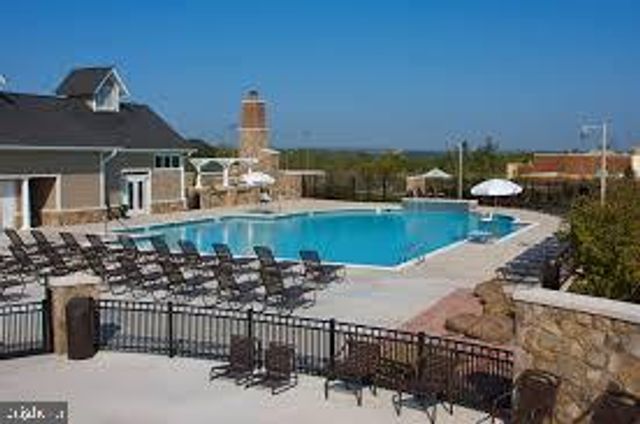 42774 GLENSIDE DR, Brambleton, VA 20148