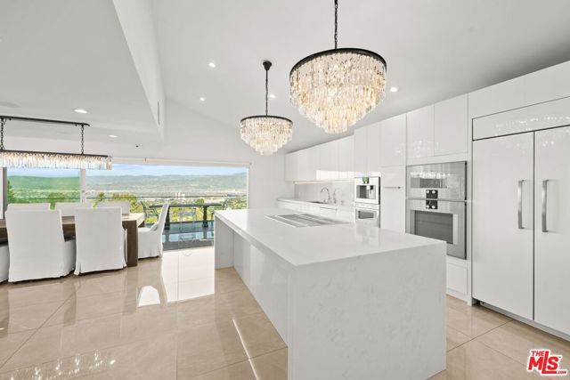 7377 Pyramid Place, Los Angeles, CA 90046