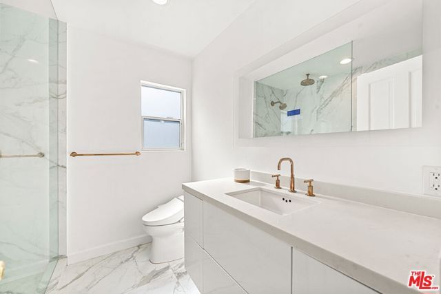 7377 Pyramid Place, Los Angeles, CA 90046