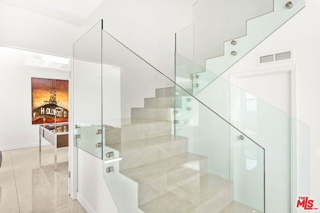 7377 Pyramid Place, Los Angeles, CA 90046