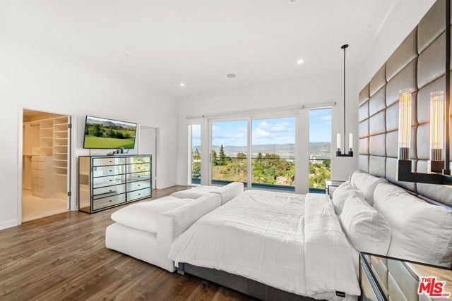 7377 Pyramid Place, Los Angeles, CA 90046