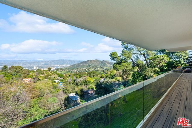 7377 Pyramid Place, Los Angeles, CA 90046