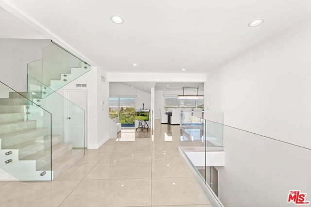 7377 Pyramid Place, Los Angeles, CA 90046