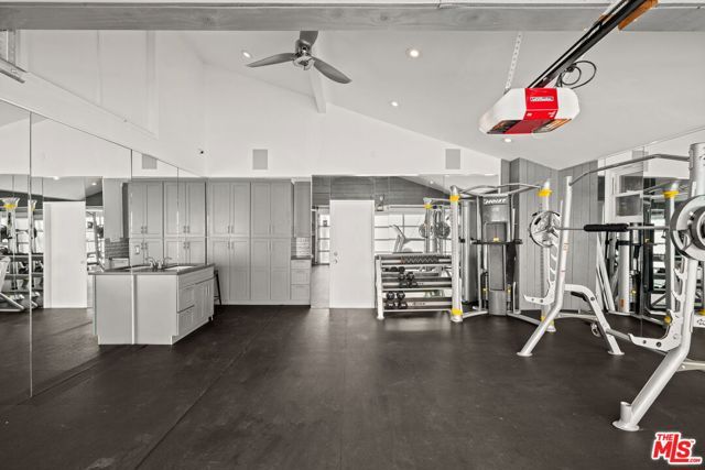 7377 Pyramid Place, Los Angeles, CA 90046