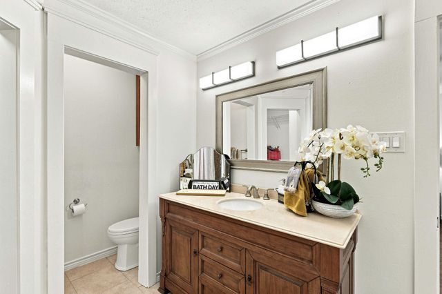 1702 E Messick LOOP, Round Rock, TX 78681