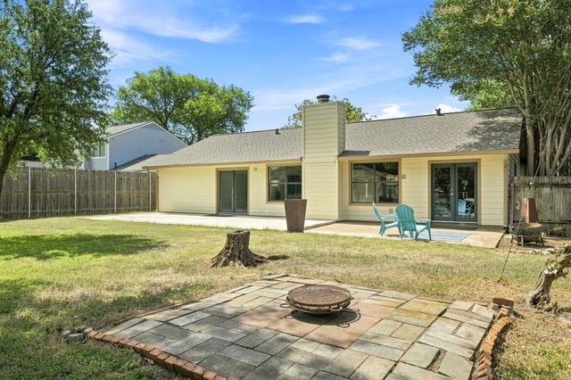 1702 E Messick LOOP, Round Rock, TX 78681
