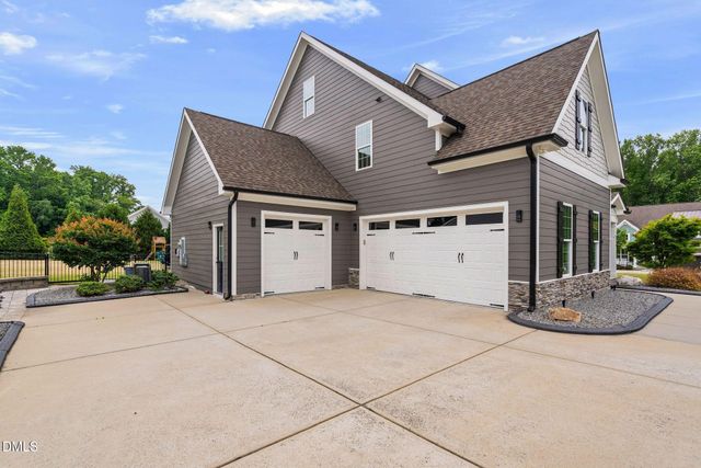 221 Misty Moonlight, Willow Springs, NC 27592