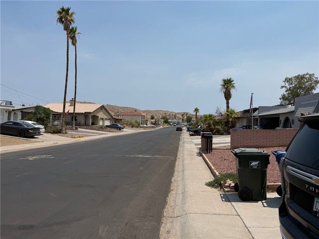 2605 COUNTRY CLUB DR, Bullhead City, AZ 86442